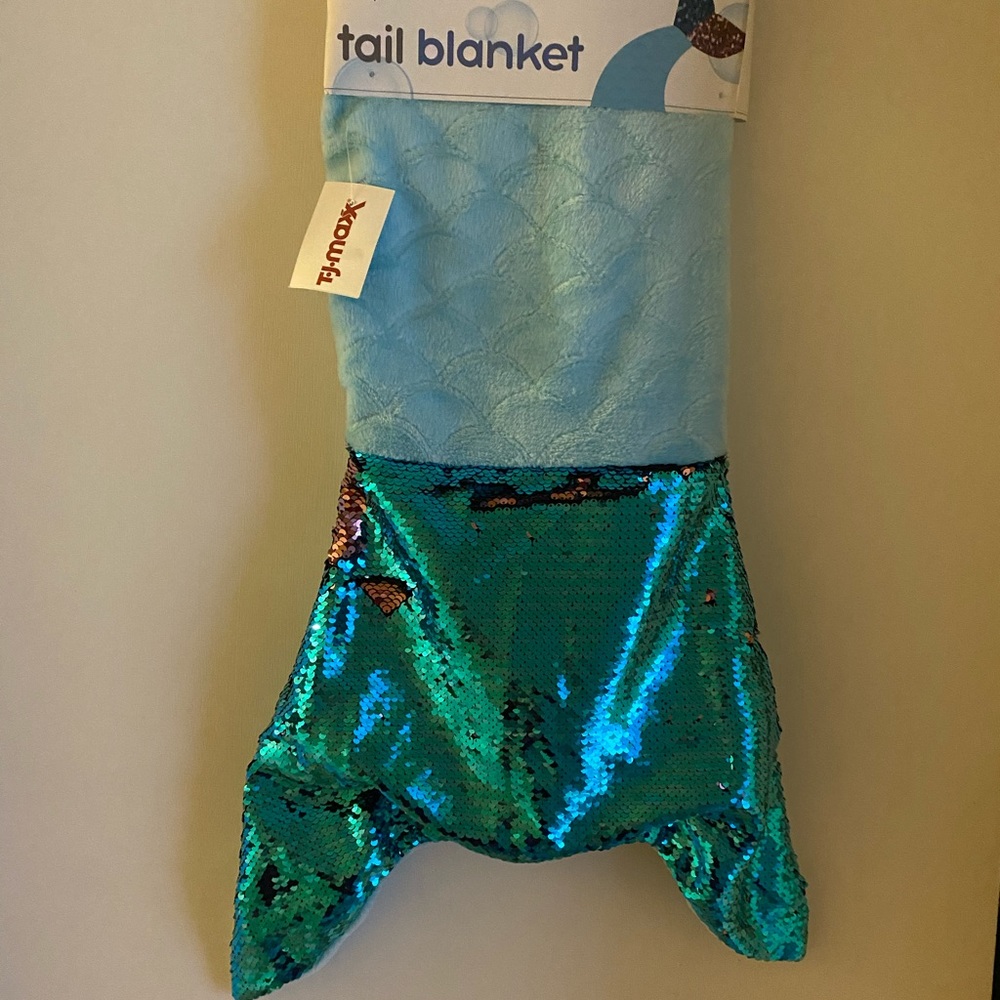 Girls Mermaid Tail Blanket NWT